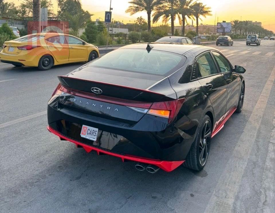 هیۆندای ئەلەنترا